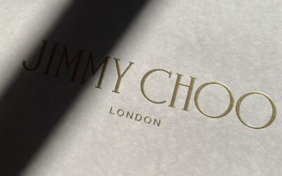 Jimmy Choo : L’incarnation du glamour dans le monde des chaussures de luxe